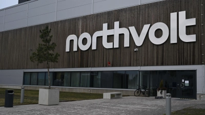 1.600 Northvolt-Mitarbeiter in Schweden verlieren ihre Jobs. (Foto: Britta Pedersen/dpa)