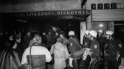 Der Brandanschlag kostete eine junge Garderobenfrau das Leben. (Archivfoto) (Foto: Erk Wirginings/dpa)