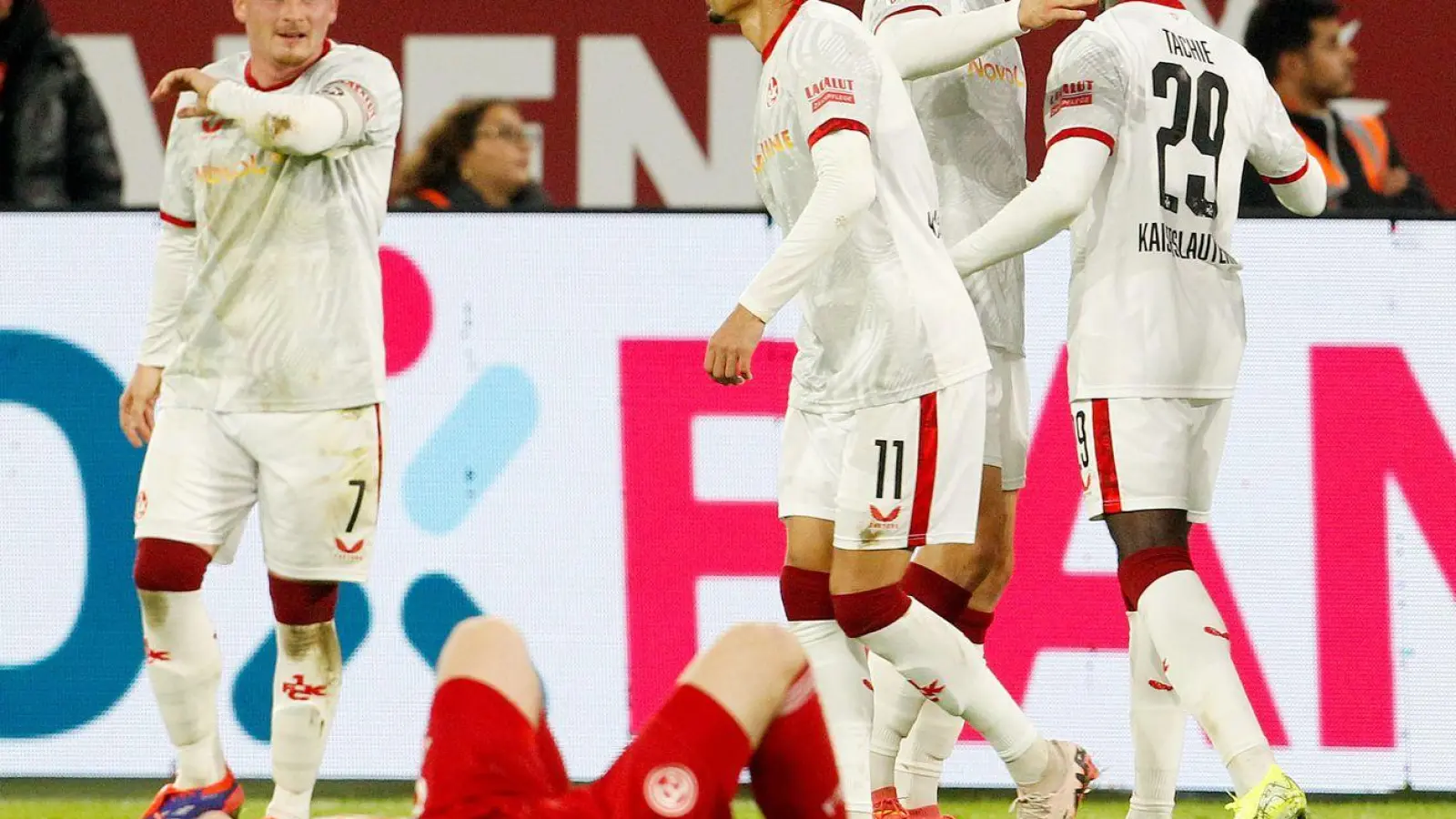 Fortuna am Boden. (Foto: Roland Weihrauch/dpa)