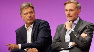 Zwist über die Wirtschaftspolitik: Minister Habeck und Lindner (Foto: Carsten Koall/dpa)