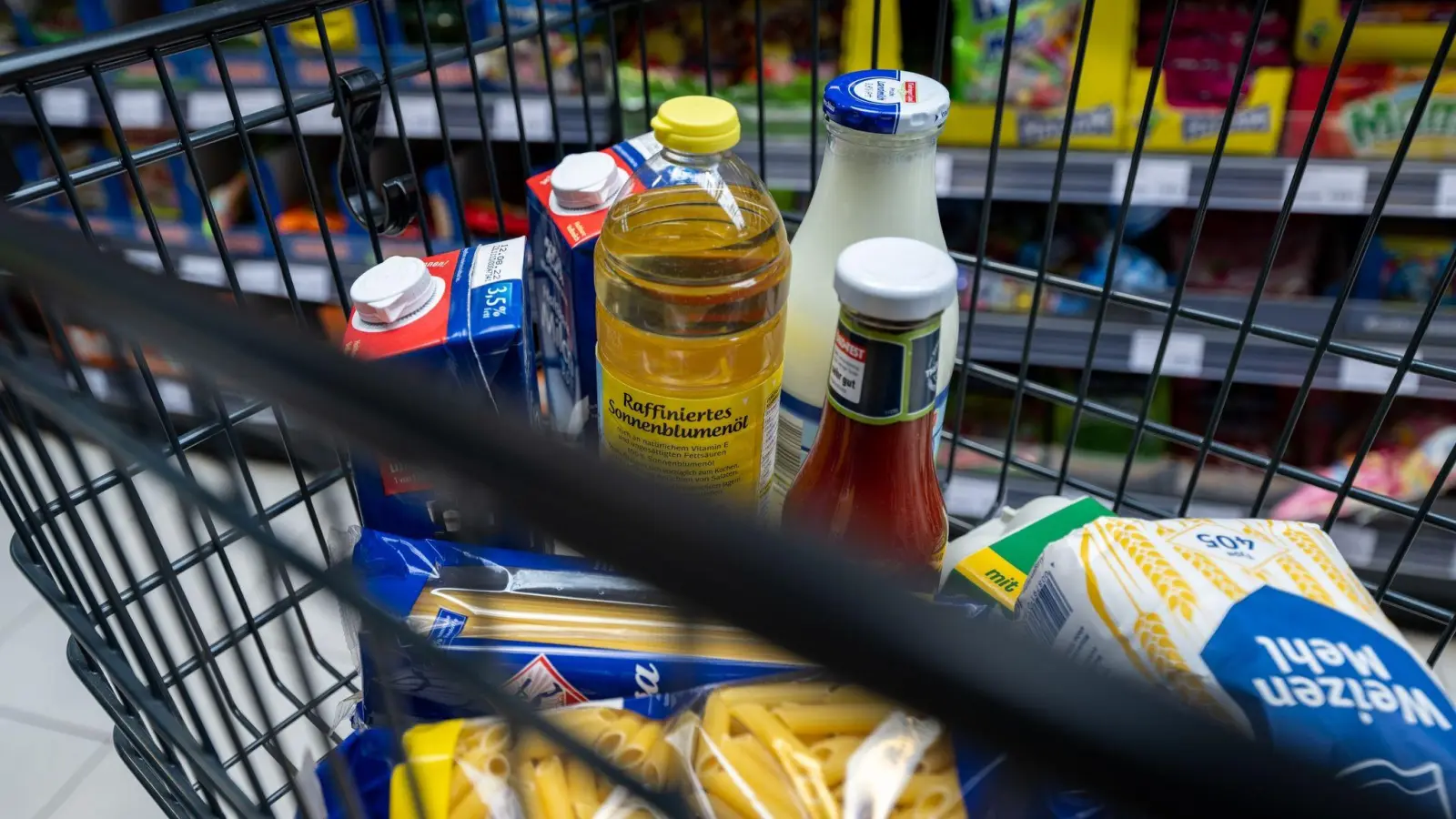 Die Inflation hat 2022 in Deutschland ein Rekordhoch erreicht. (Foto: Hendrik Schmidt/dpa)