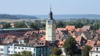 Die Sanierung des Herrieder Tors kommt voran, wird aber auch 2025 die Stadt Ansbach noch gutes Geld kosten. (Foto: Florian Schwab)