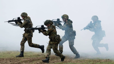 Die neue EU-Außenbeauftragte Kaja Kallas hält den Einsatz europäischer Friedenssoldaten in der Ukraine für möglich. (Symbolbild) (Foto: Stefan Sauer/dpa-Zentralbild/dpa)