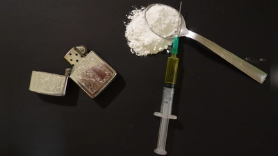 Derartige Utensilien werden von Konsumenten harter Drogen verwendet, erst jüngst sollen zwei Fixerbestecke auch in Ansbach gefunden worden sein. (Foto: Reno Beranger/pixabay)