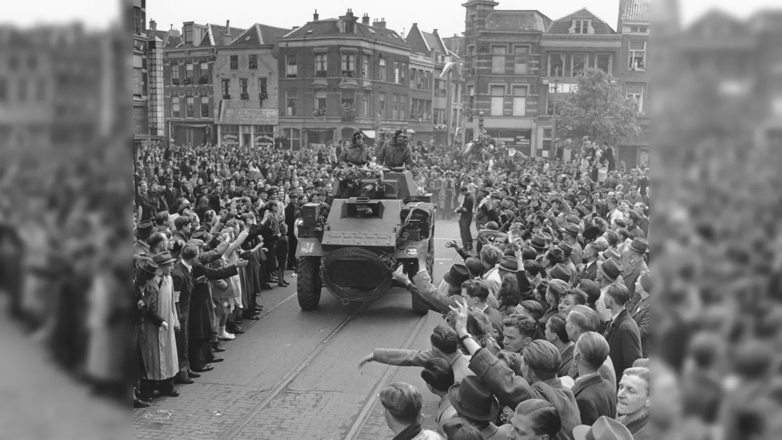 Wer stand im Krieg damals an der Seite der Deutschen, das ist in den Niederlanden neuerdings in einem Namensregister online einsehbar (Archivbild). (Foto: Uncredited/AP/dpa)