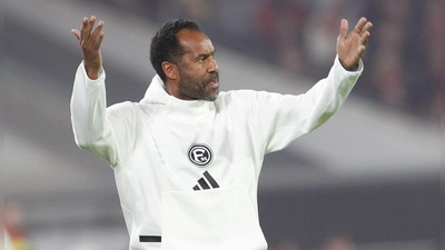 Nachweislich kein Zauberer: Fortuna-Coach Daniel Thioune (Foto: Roland Weihrauch/dpa)