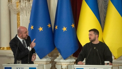 EU-Ratspräsident Charles Michel und der ukrainische Präsident Wolodymyr Selenskyj in Kiew. (Foto: Efrem Lukatsky/AP/dpa)
