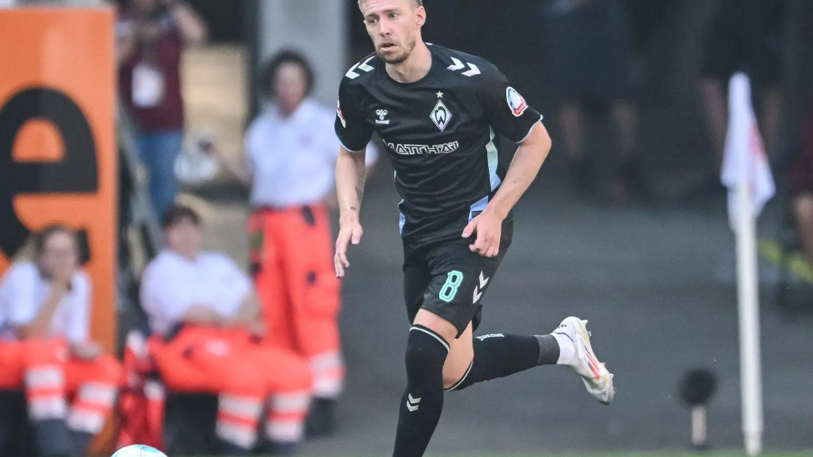 Darf zukünftig für Algerien spielen: Mitchell Weiser. (Foto: Harry Langer/dpa)