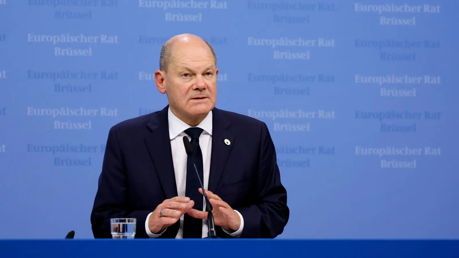 Bundeskanzler Scholz (SPD) fordert eine beschleunigte Umsetzung der Reform. (Foto: Geert Vanden Wijngaert/AP/dpa)