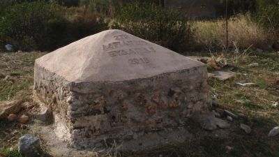 Das Bauwerk verläuft zum größten Teil unterirdisch, ist gut erhalten und führt Wasser. (Foto: --/Archäologisches Amt West-Attikas (EFADA)/dpa)