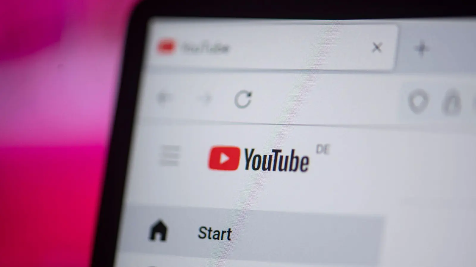 Weltweit hat Youtube im vierten Quartal 2022 gut 5,66 Millionen Videos entfernt. (Foto: Fabian Sommer/dpa)