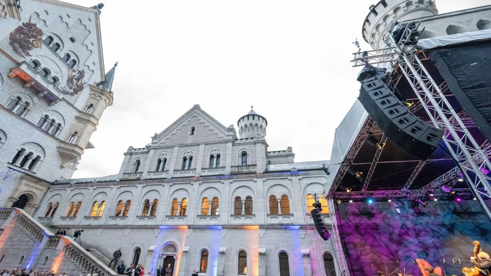 Nach sieben Jahren gibt es wieder Musik bei den Konzerten auf Schloss Neuschwanstein. (Foto: Stefan Puchner/dpa)