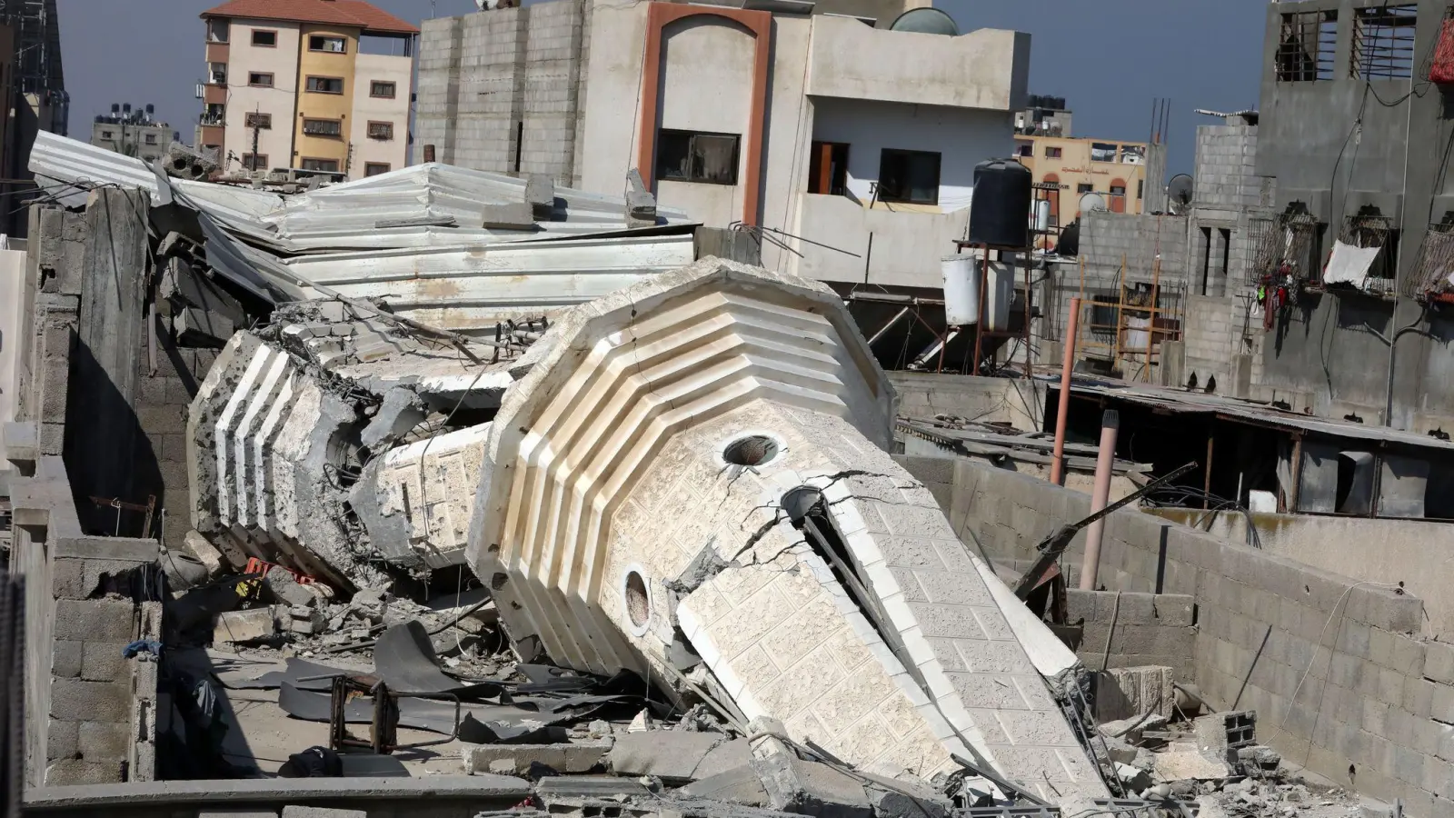 Zerstörungen in Nuseirat nach israelischen Angriffen (Foto: Omar Ashtawy/APA Images via ZUMA Press Wire/dpa)