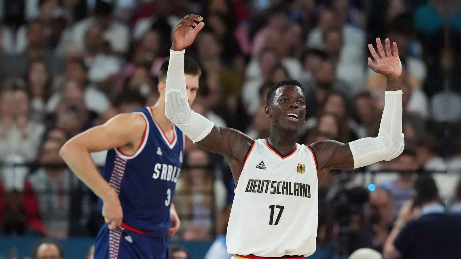 Dennis Schröder würde bei einer Rückkehr in die Bundesliga nicht zum FC Bayern wechseln. (Foto: Marcus Brandt/dpa)