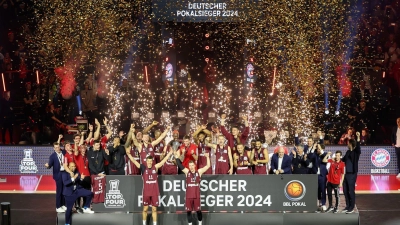 Bayern München kann in Weißenfels seinen Titel im Pokal verteidigen. (Foto: Daniel Löb/dpa)