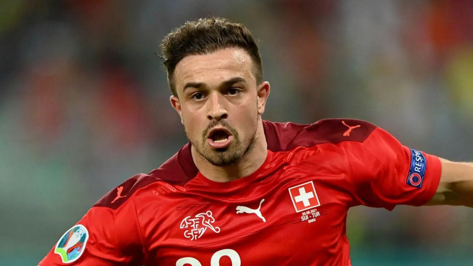 Xherdan Shaqiri aus der Schweiz bejubelt sein Tor zum 3:1 gegen die Türkei. (Foto: Ozan Kose/AFP Pool/dpa)