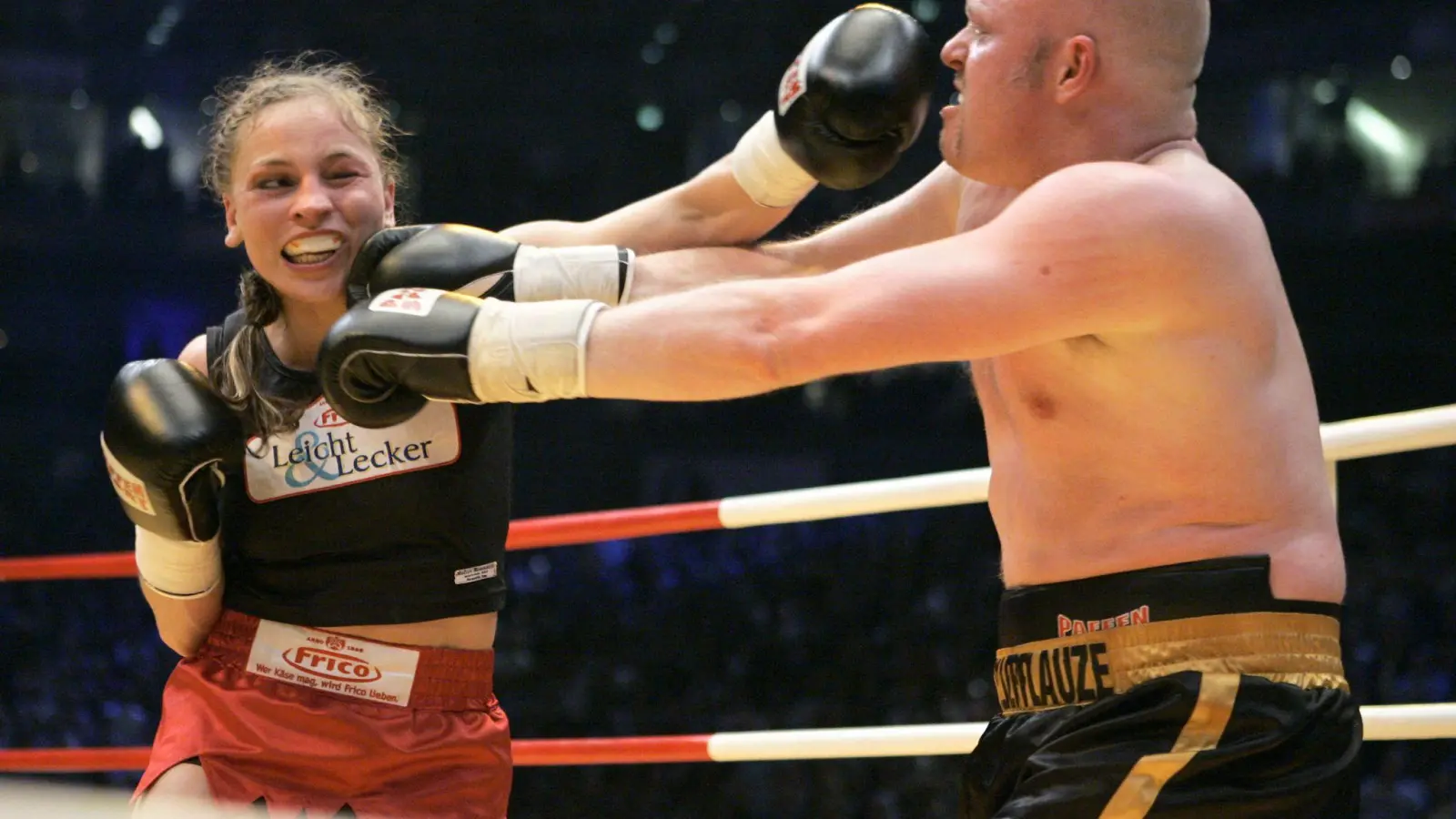 Viele rätseln: Was bezweckt Raab mit dem neuen Boxkampf? (Foto: Jörg Carstensen/dpa)