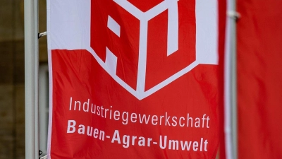 Die IG Bauen Agrar Umwelt hat Streiks angekündigt (Archivbild). (Foto: Swen Pförtner/dpa)