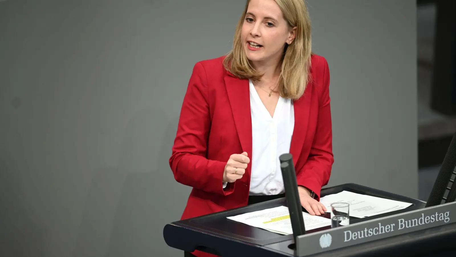 SPD-Fraktionsvize Verena Hubertz warnt vor einem Job-Abbau bei VW (Archivbild). (Foto: Rabea Gruber/dpa)