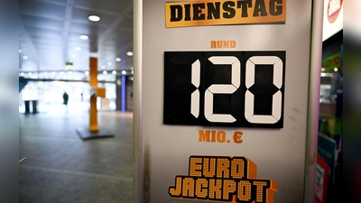 Der Höchstgewinn im Eurojackpot liegt bei 120 Millionen Euro. (Symbolbild) (Foto: Federico Gambarini/dpa)