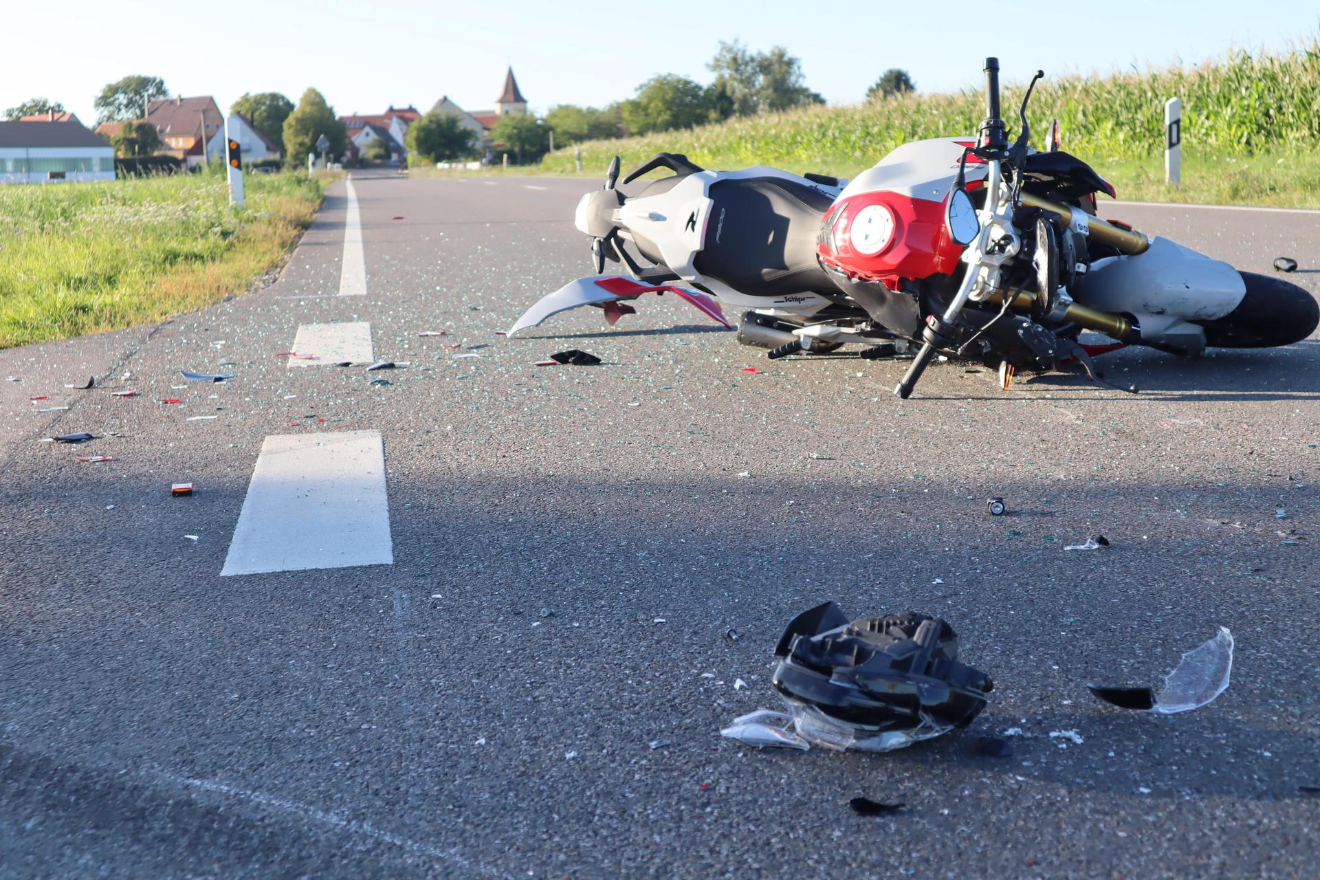 Schwerer Motorradunfall Auf Der B25 Bei Dinkelsbühl | FLZ.de