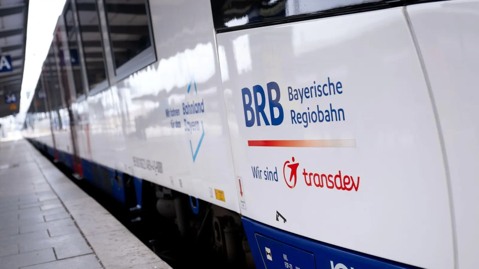 Bleiben bald Züge stehen? Die Bayerische Regiobahn (BRB) vor Warnstreiks. (Foto: Sven Hoppe/dpa)