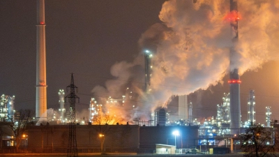 Die Anlagen wurden außer Betrieb genommen. Details sind den Angaben zufolge bisher nicht bekannt, man treffe jedoch alle notwendigen Sicherheitsmaßnahmen. (Foto: Lars Haubner/NEWS5/dpa)