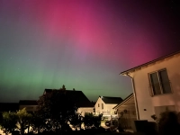 So faszinierend sah der Polarlicht-Himmel über Leutershausen aus. Julia Ploch hat ihn fotografiert. (Foto: Julia Ploch)