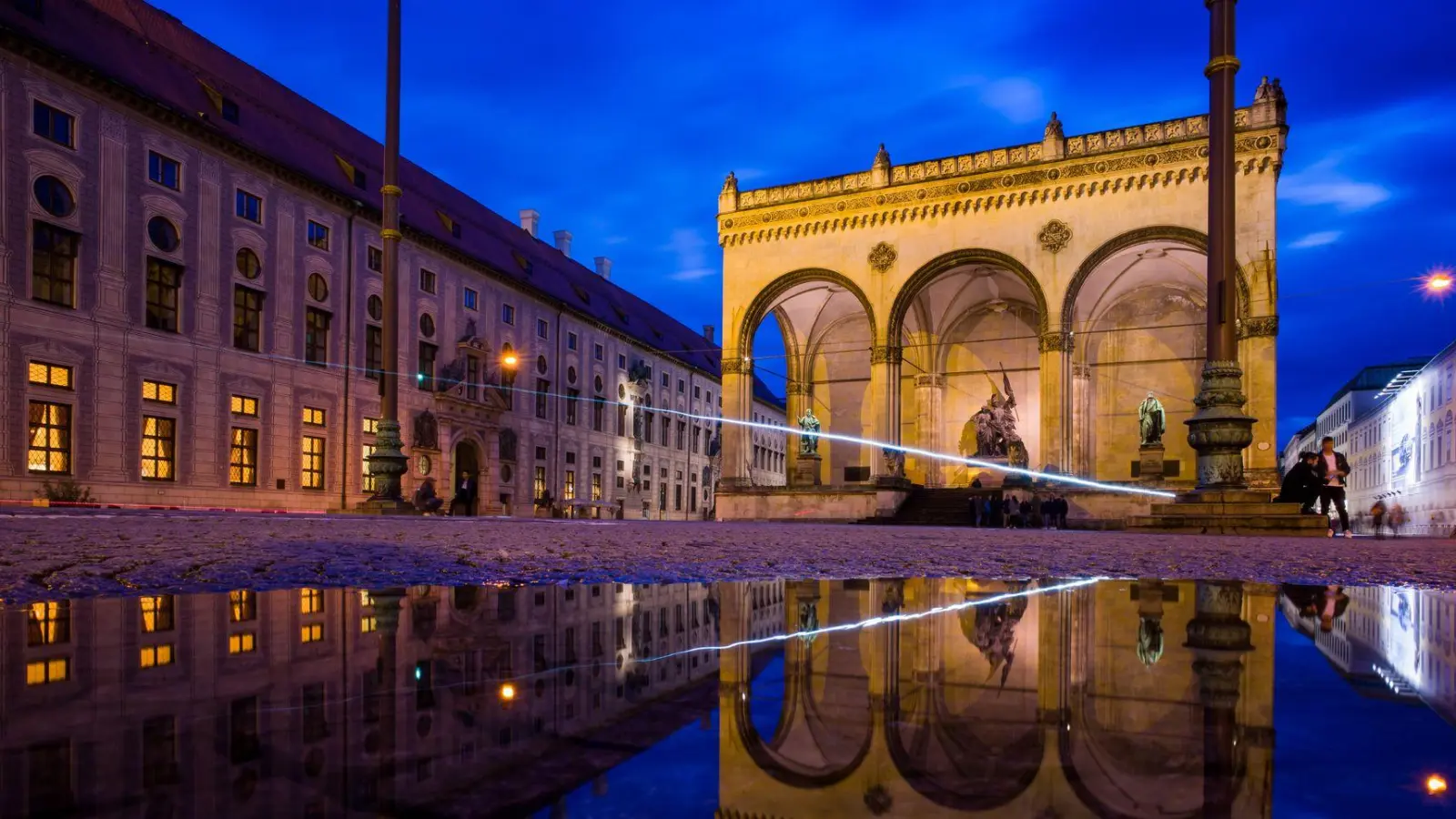 König Ludwig I. ließ auch die Feldherrnhalle in München errichten. (Archivbild) (Foto: Peter Kneffel/dpa)