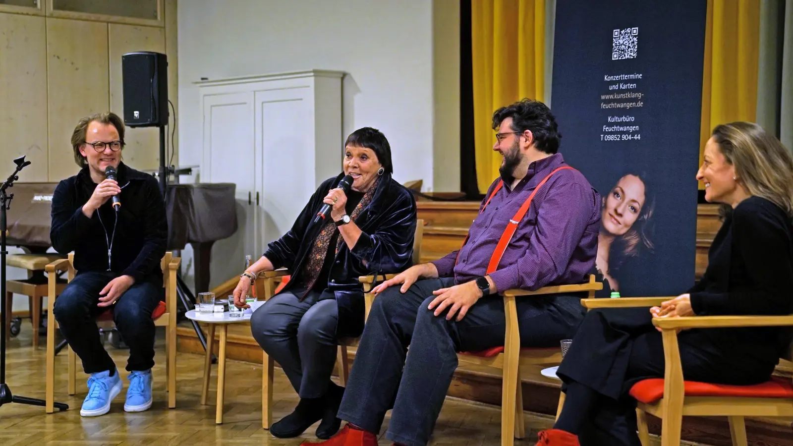 Sprachen über Geschlechterrollen und Stereotype auf und hinter der Opernbühne (von links): Christoph Böhmke, Brigitte Fassbaender, Axel Ranisch und Christiane Karg. (Foto: Elke Walter)