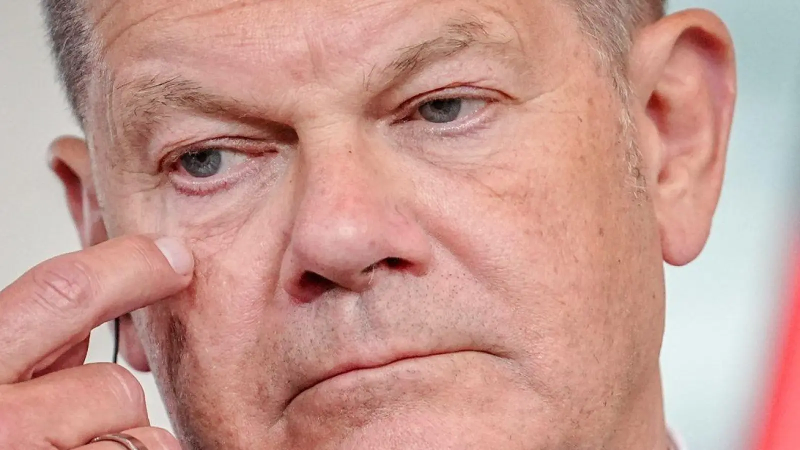 Bundeskanzler Olaf Scholz (SPD) ruft nach den schlechten Wahlergebnissen bei der Europawahl zu geschlossener, gemeinsamer Arbeit auf. (Foto: Kay Nietfeld/dpa)