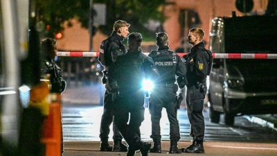 Nach einem Großeinsatz in Göppingen hat die Polizei nun eine Soko eingerichtet, die sich mit der Gewalttat vom Mittwoch befassen soll. (Foto: Marius Bulling/dpa)